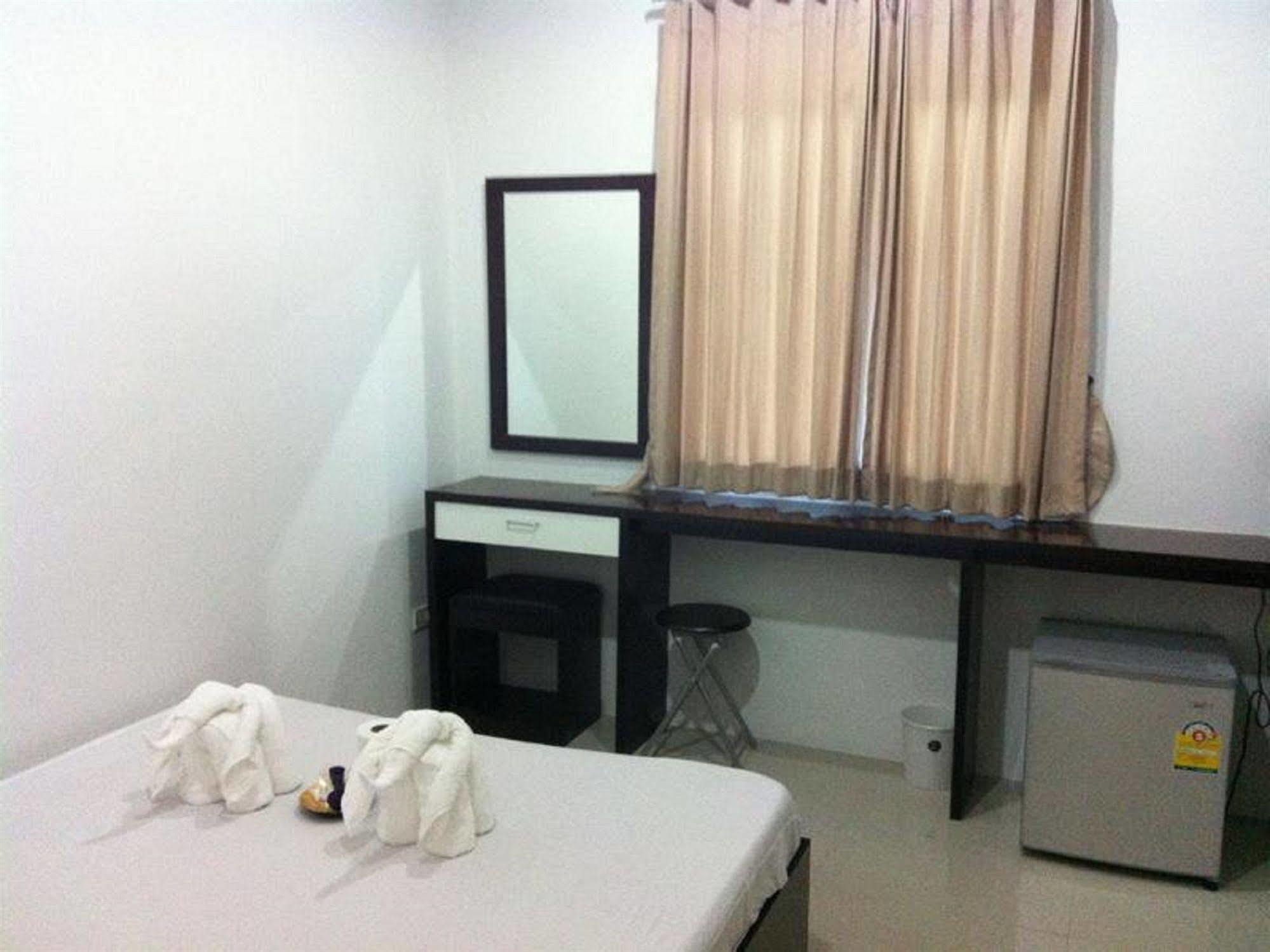 Отель Noble U-House Chiangmai Чиангмай Экстерьер фото